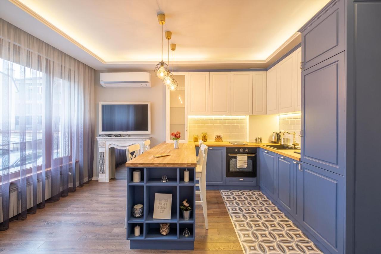 Designer & Cozy 2Bd Flat With A Parking In The City Center By Flat Mаnager صوفيا المظهر الخارجي الصورة
