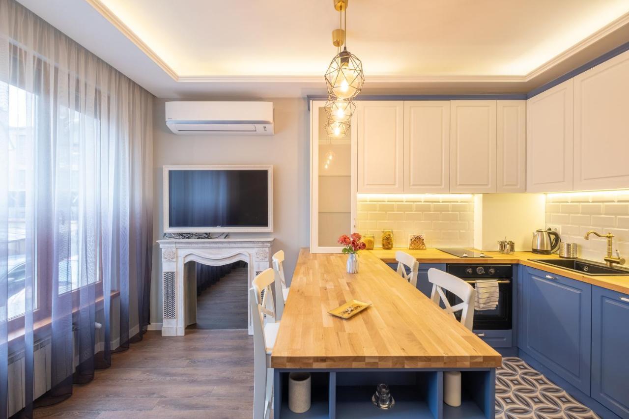Designer & Cozy 2Bd Flat With A Parking In The City Center By Flat Mаnager صوفيا المظهر الخارجي الصورة