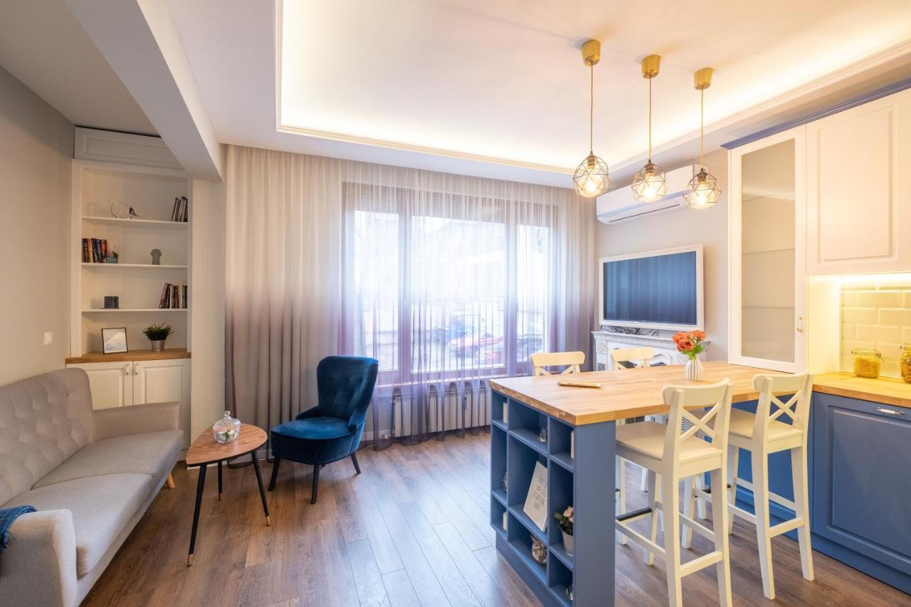 Designer & Cozy 2Bd Flat With A Parking In The City Center By Flat Mаnager صوفيا المظهر الخارجي الصورة