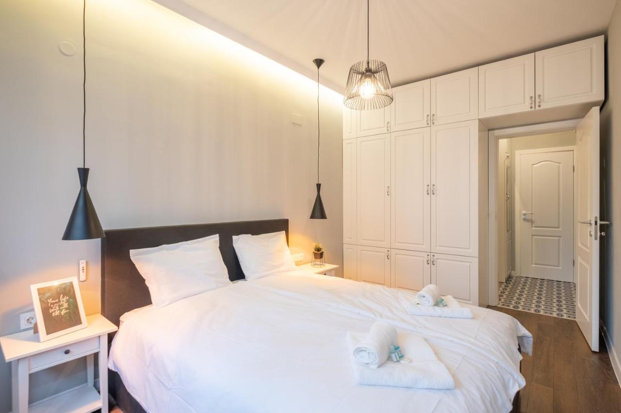 Designer & Cozy 2Bd Flat With A Parking In The City Center By Flat Mаnager صوفيا المظهر الخارجي الصورة