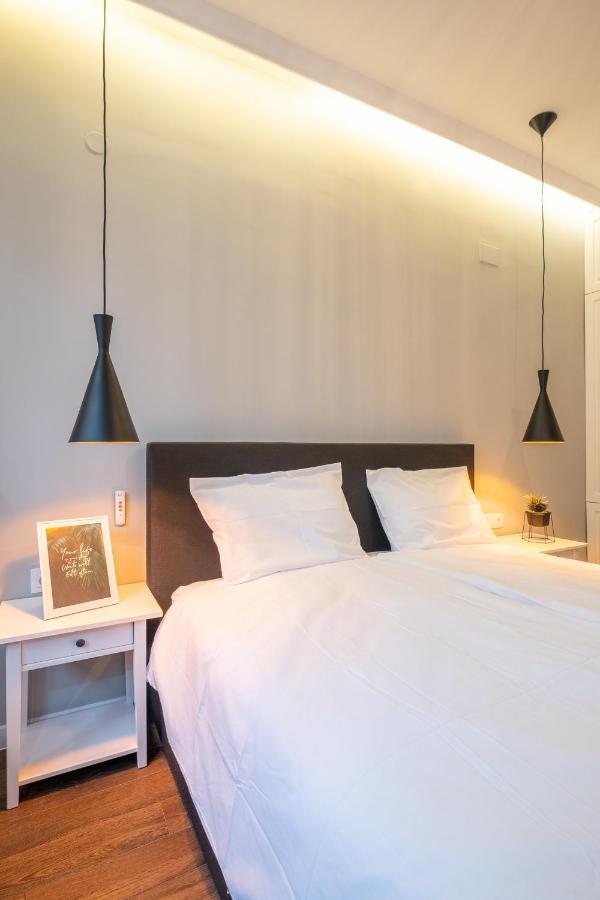 Designer & Cozy 2Bd Flat With A Parking In The City Center By Flat Mаnager صوفيا المظهر الخارجي الصورة